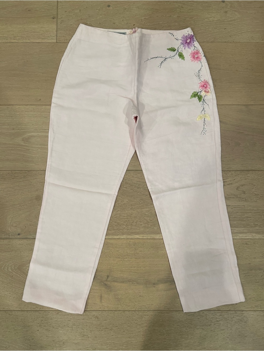 Emporio Armani Light Pink Linen Blend Cropped Pants with Floral Embroidery